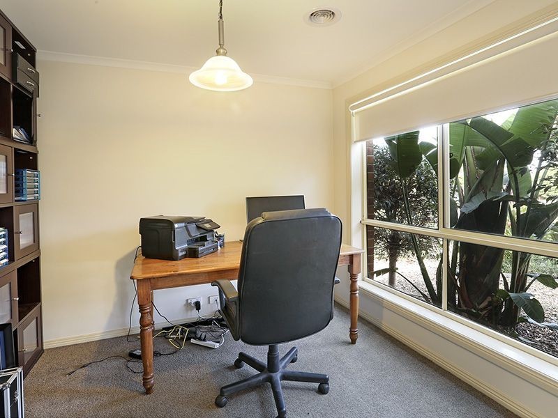 5 Redgum Court, Belmont VIC 3216