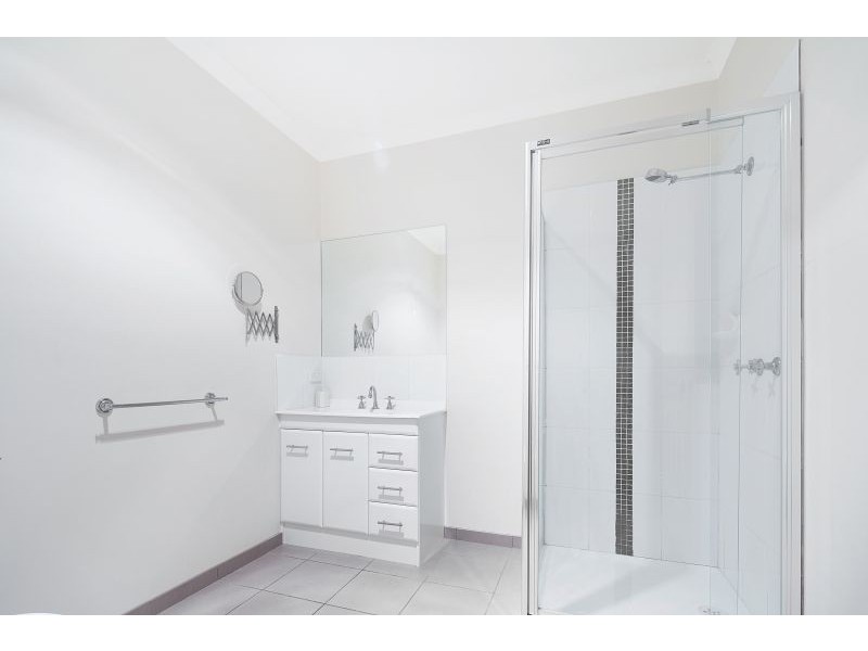 2/94 Bacchus Marsh Road, Corio VIC 3214