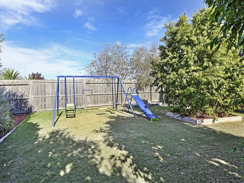 31-33 Paratone Crescent, St Albans Park VIC 3219