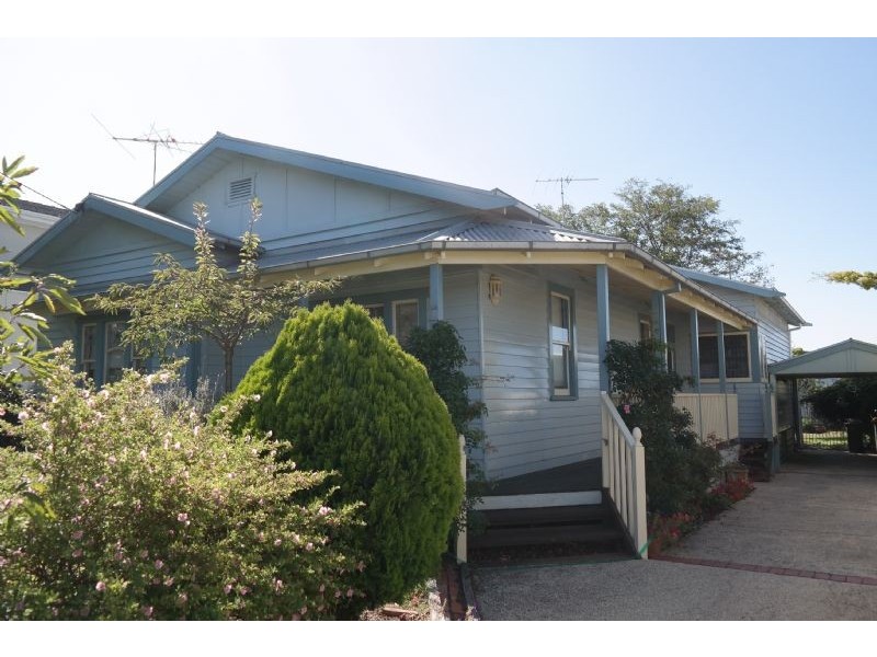 8 Roxby Street, Manifold Heights VIC 3218