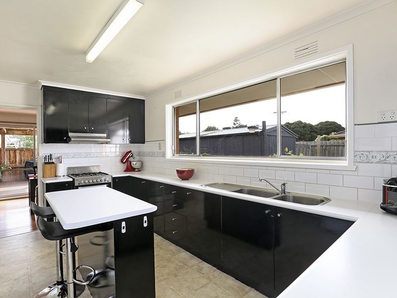 66 Kidman Avenue, Belmont VIC 3216