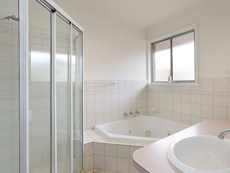 66 Kidman Avenue, Belmont VIC 3216