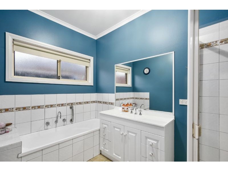 68/B David Street North, Knoxfield VIC 3180