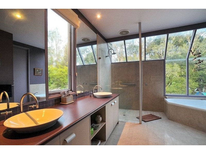 18 Chalet Road, Olinda VIC 3788