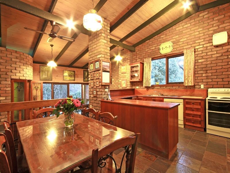 9 Helena Ave, Kallista VIC 3791