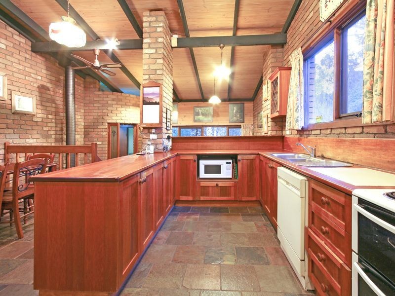 9 Helena Ave, Kallista VIC 3791