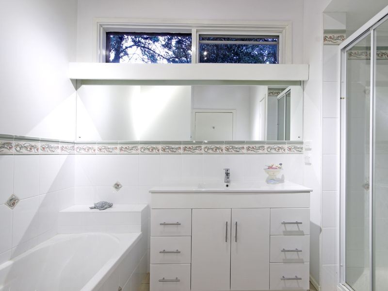 9 Helena Ave, Kallista VIC 3791