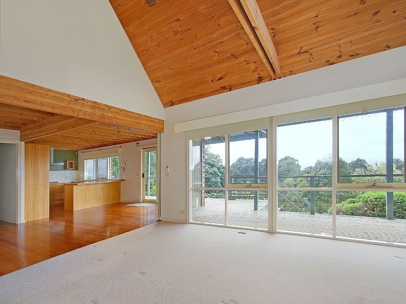 12 Thomson Avenue, Olinda VIC 3788