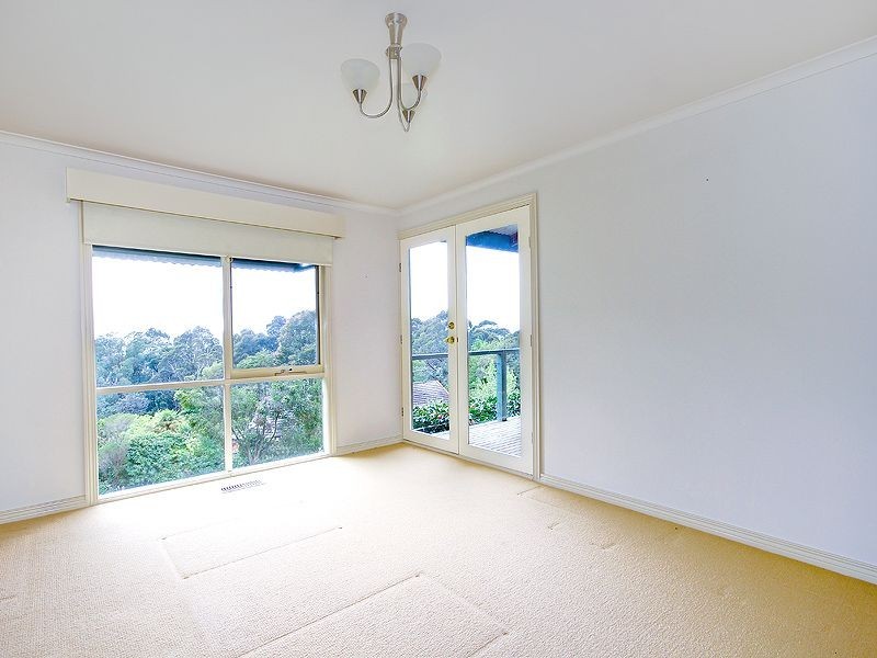 12 Thomson Avenue, Olinda VIC 3788