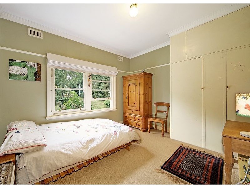 8 Helen Street, Mount Dandenong VIC 3767