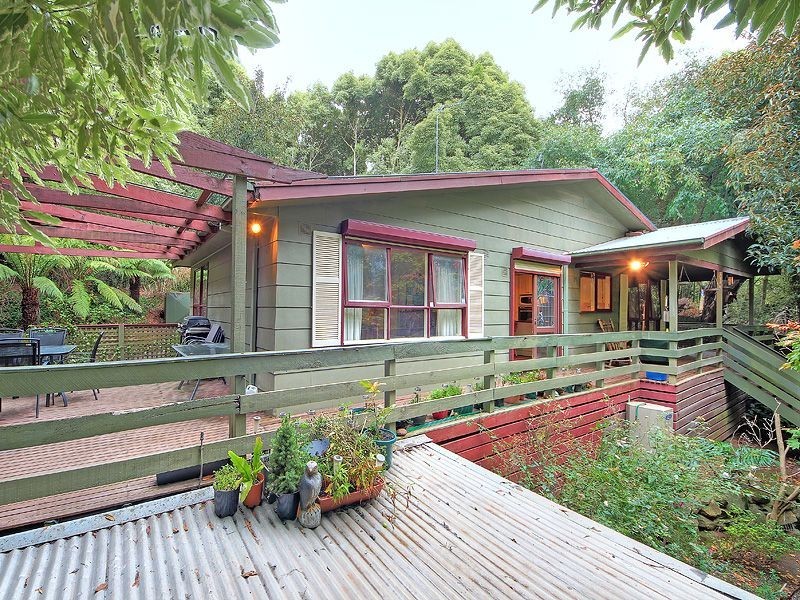 64 Barbers Rd, Kalorama VIC 3766