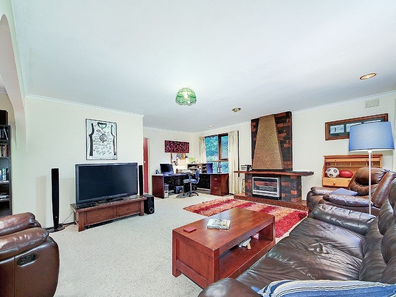 64 Barbers Rd, Kalorama VIC 3766