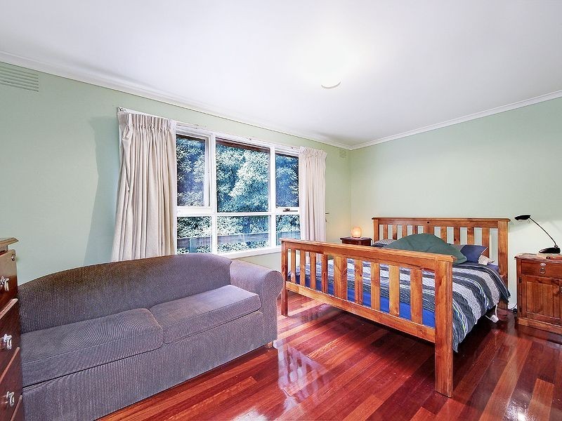 64 Barbers Rd, Kalorama VIC 3766