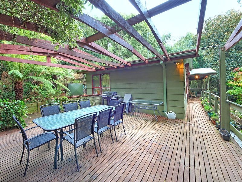 64 Barbers Rd, Kalorama VIC 3766
