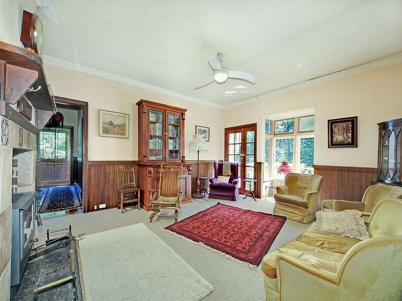 14 Old Coach Rd, Mount Dandenong VIC 3767