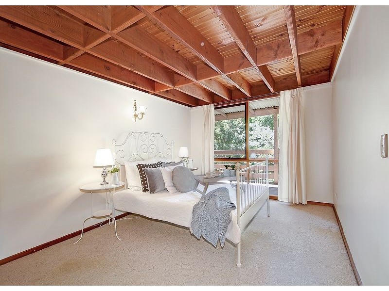 82 Inverness Rd, Kalorama VIC 3766