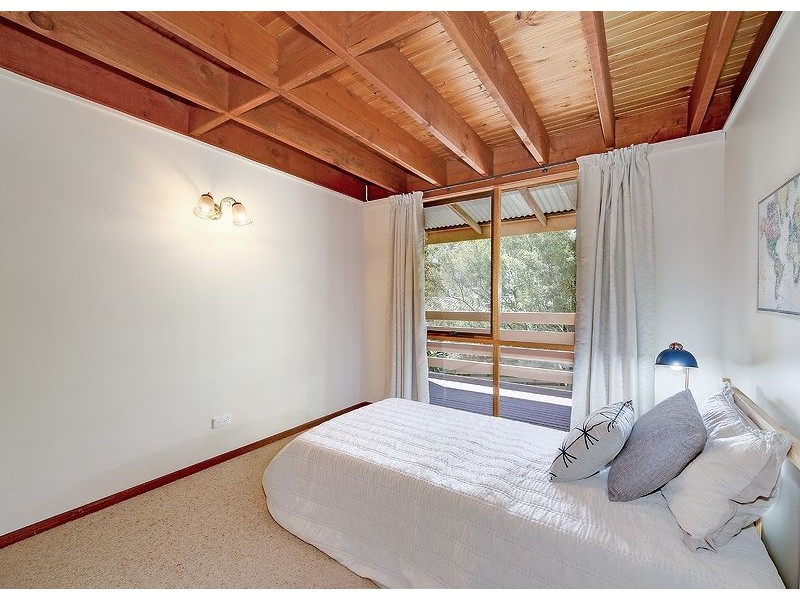 82 Inverness Rd, Kalorama VIC 3766