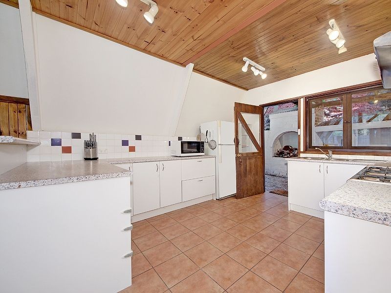 32 Woodhurst Grove, Kalorama VIC 3766