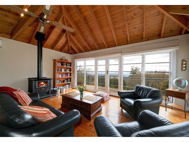 27 Ridge Road, Kalorama VIC 3766