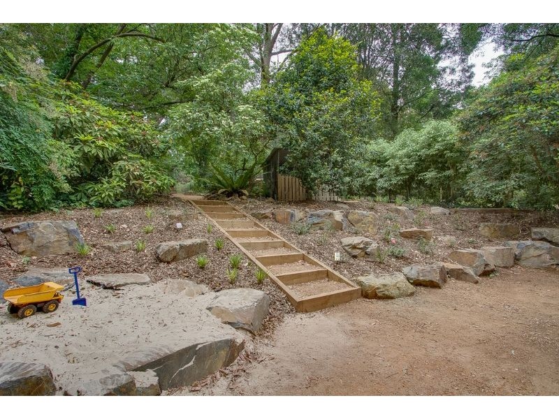 49 Falls Road, Kalorama VIC 3766