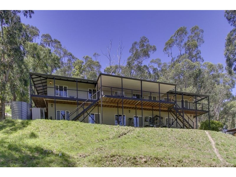 12 Johns Road, Selby VIC 3159
