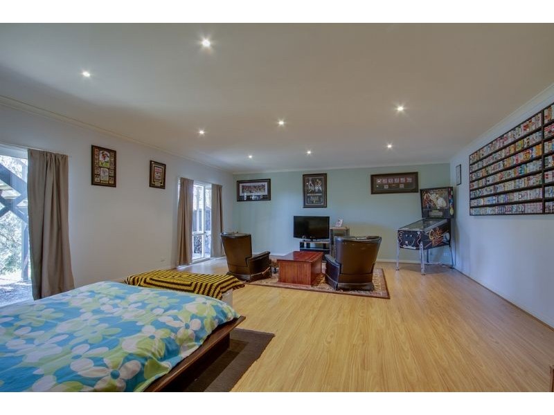 12 Johns Road, Selby VIC 3159