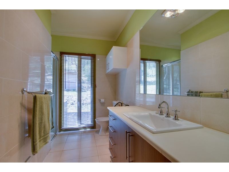 12 Johns Road, Selby VIC 3159