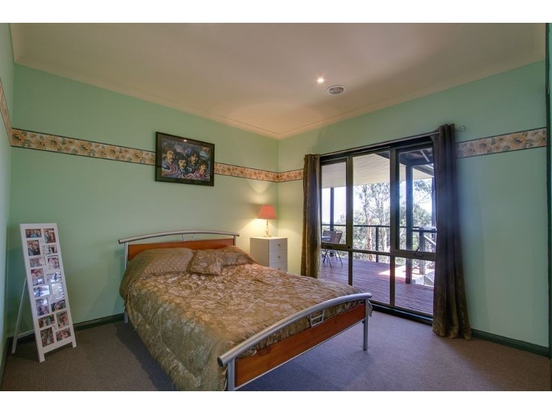 12 Johns Road, Selby VIC 3159