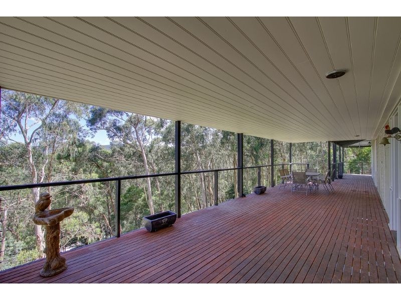 12 Johns Road, Selby VIC 3159