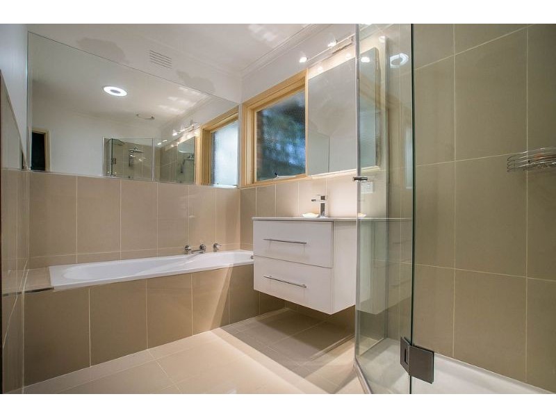 4 Cooloongatta Rd, Sassafras VIC 3787