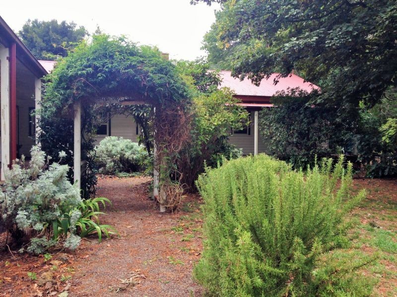 6/2 Dulcie Domum, Olinda VIC 3788