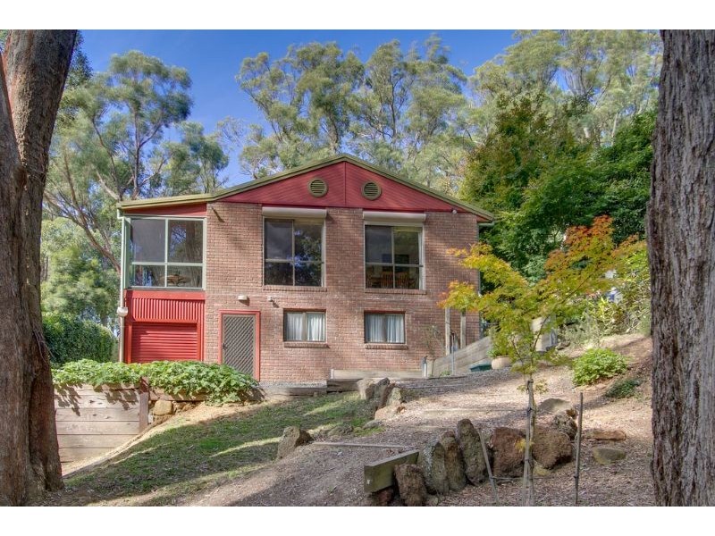 80 Inverness Road, Kalorama VIC 3766