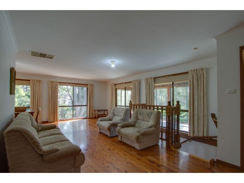 80 Inverness Road, Kalorama VIC 3766