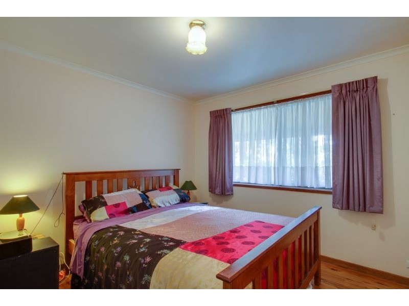 80 Inverness Road, Kalorama VIC 3766