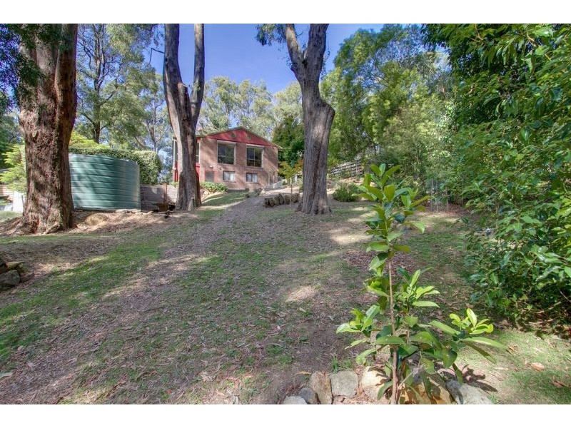 80 Inverness Road, Kalorama VIC 3766
