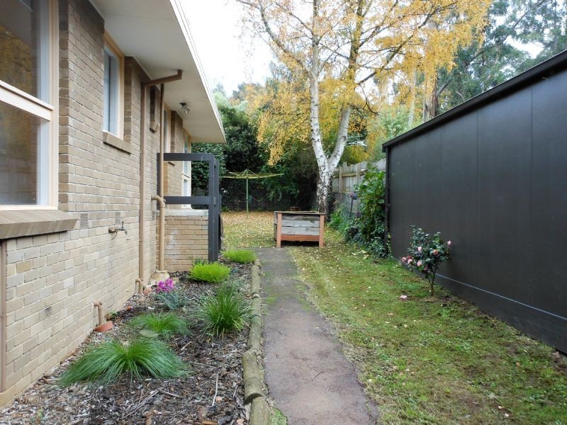 9 Campbell Avenue, Mount Dandenong VIC 3767