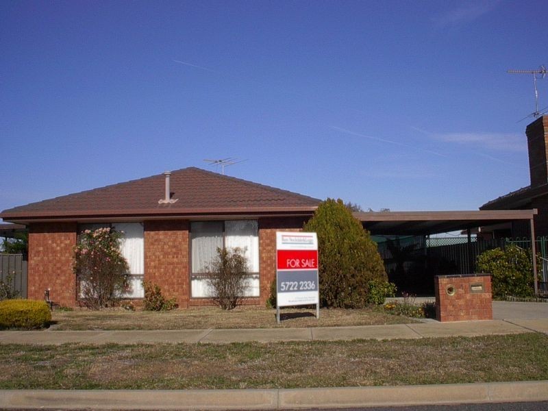 4 VALIANT COURT , Wangaratta VIC 3677