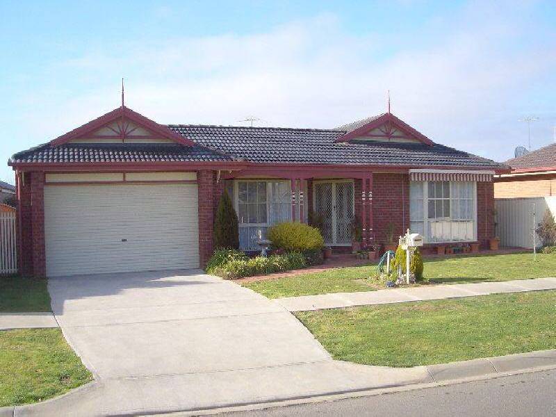 10 COLLYNDALE DRIVE, Wangaratta VIC 3677