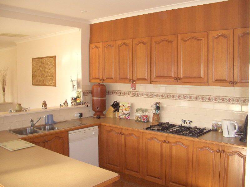 10 COLLYNDALE DRIVE, Wangaratta VIC 3677