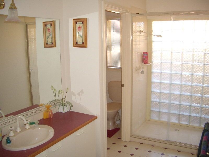 10 COLLYNDALE DRIVE, Wangaratta VIC 3677