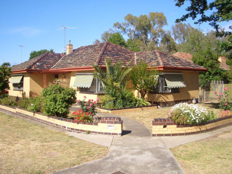 1 VINCENT ROAD, Wangaratta VIC 3677