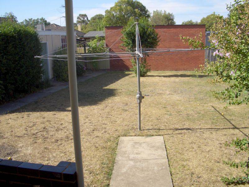 42 MEPUNGA AVENUE, Wangaratta VIC 3677