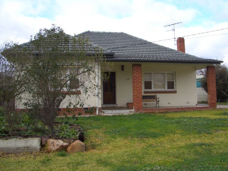 10 CAVANAGH STREET, Wangaratta VIC 3677