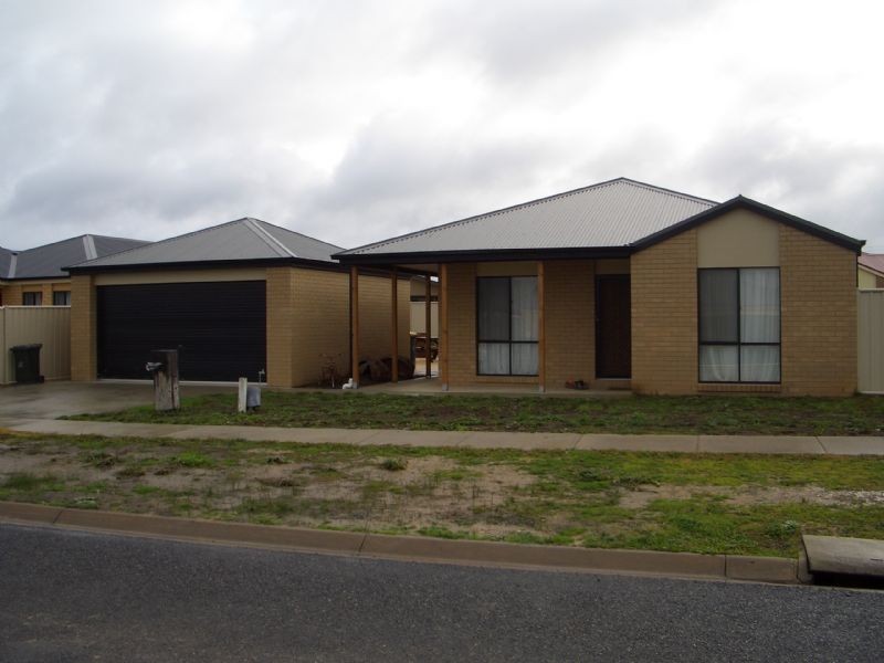 7 MONTGOMERY CLOSE, Wangaratta VIC 3677
