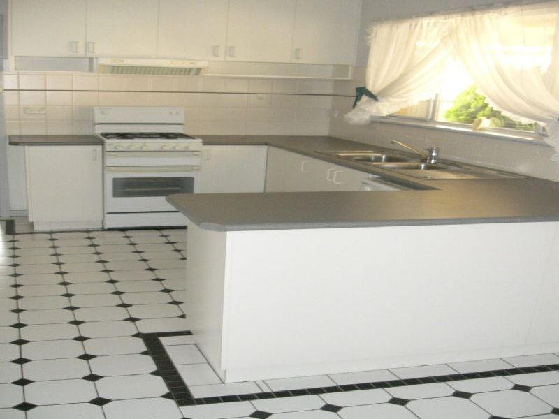 33 WAREENA STREET, Wangaratta VIC 3677