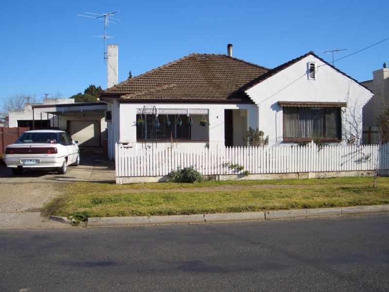 4 BURKE STREET, Wangaratta VIC 3677