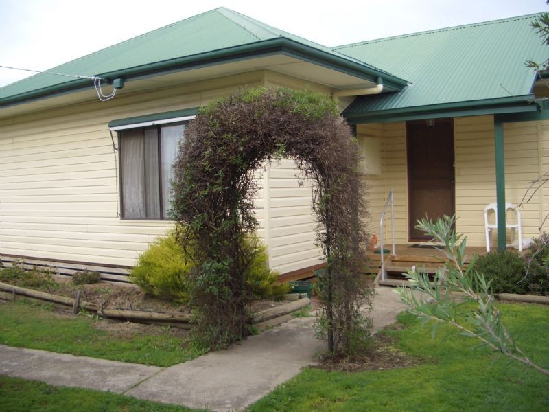 24 BURKE STREET, Wangaratta VIC 3677