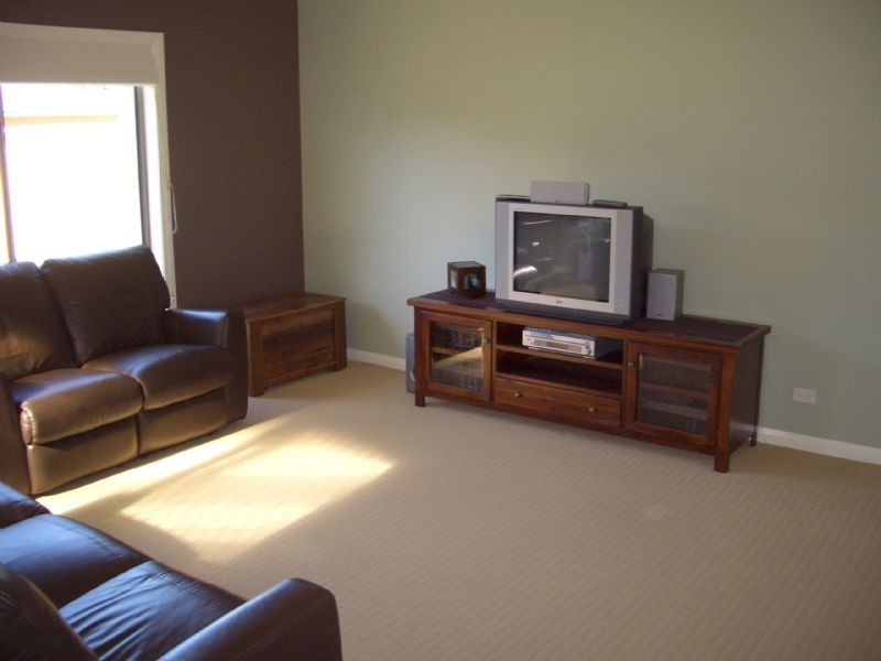 18 REDGUM WAY, Wangaratta VIC 3677