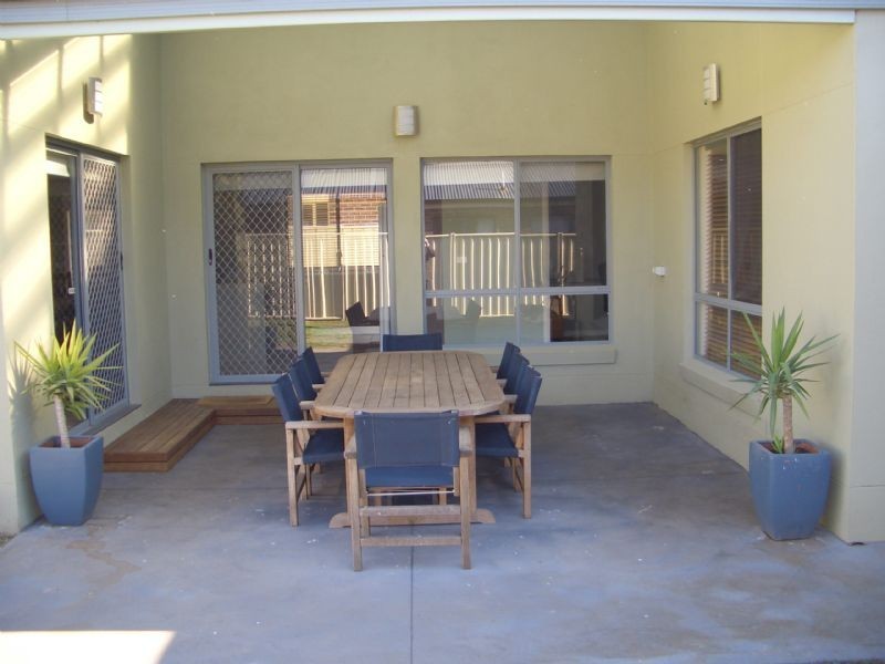 18 REDGUM WAY, Wangaratta VIC 3677