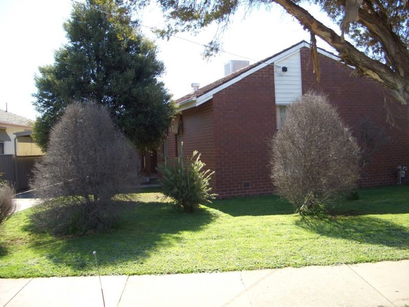 2 HOAD STREET, Wangaratta VIC 3677